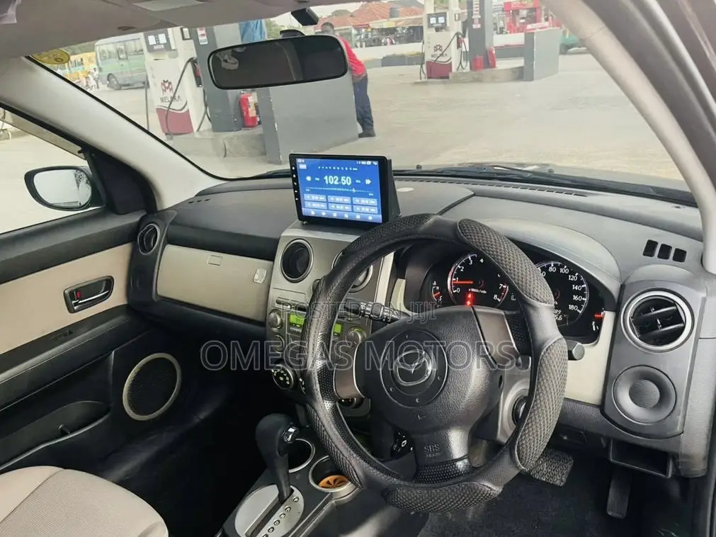 Mazda Verisa 2010 Black