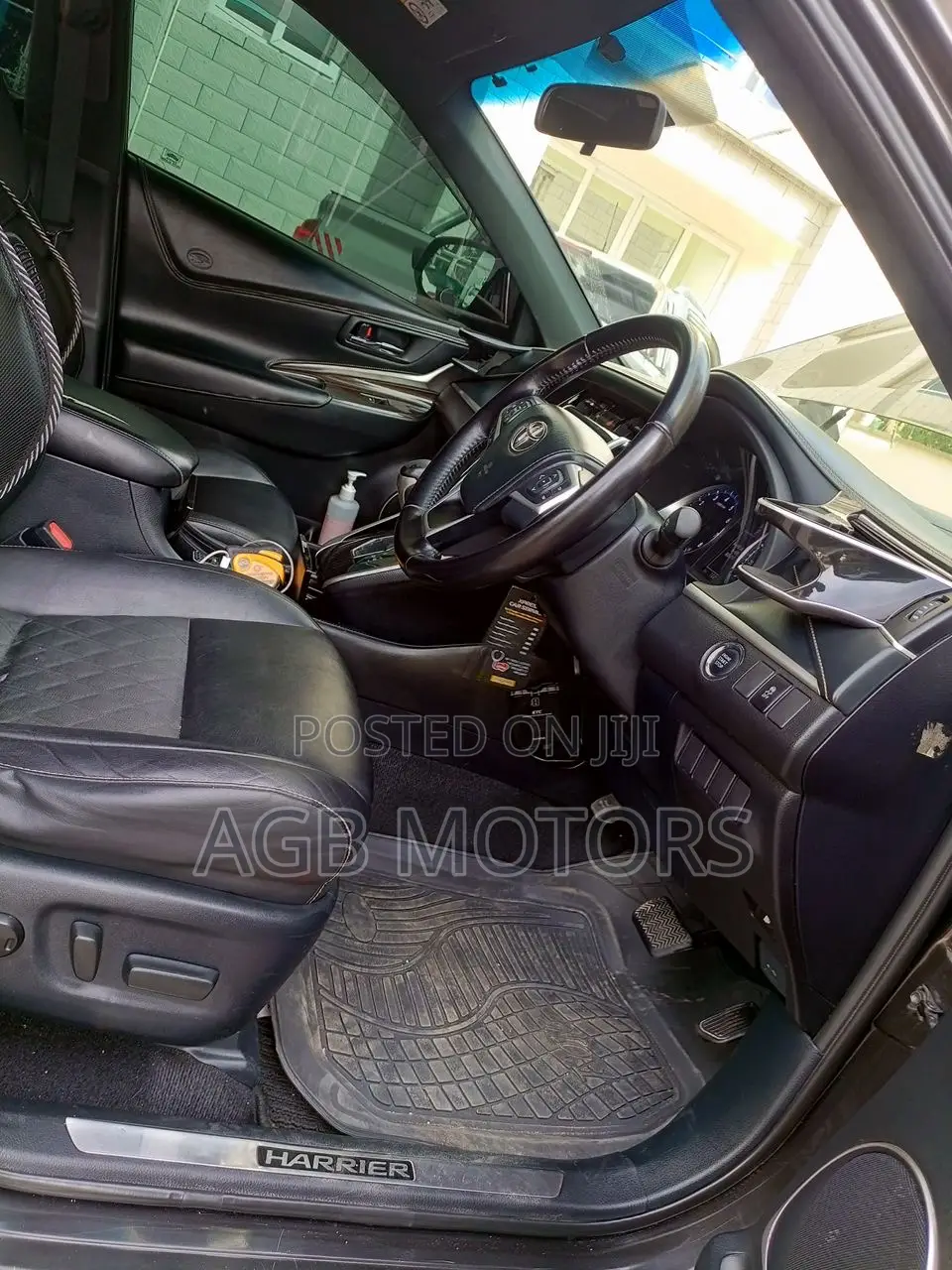 Toyota Harrier 2.0 2015 Black