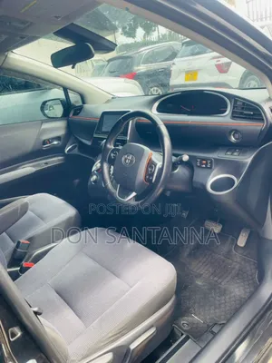 Toyota Sienta 2015 Black