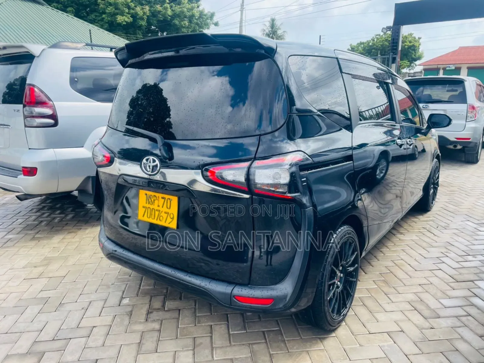 Toyota Sienta 2015 Black