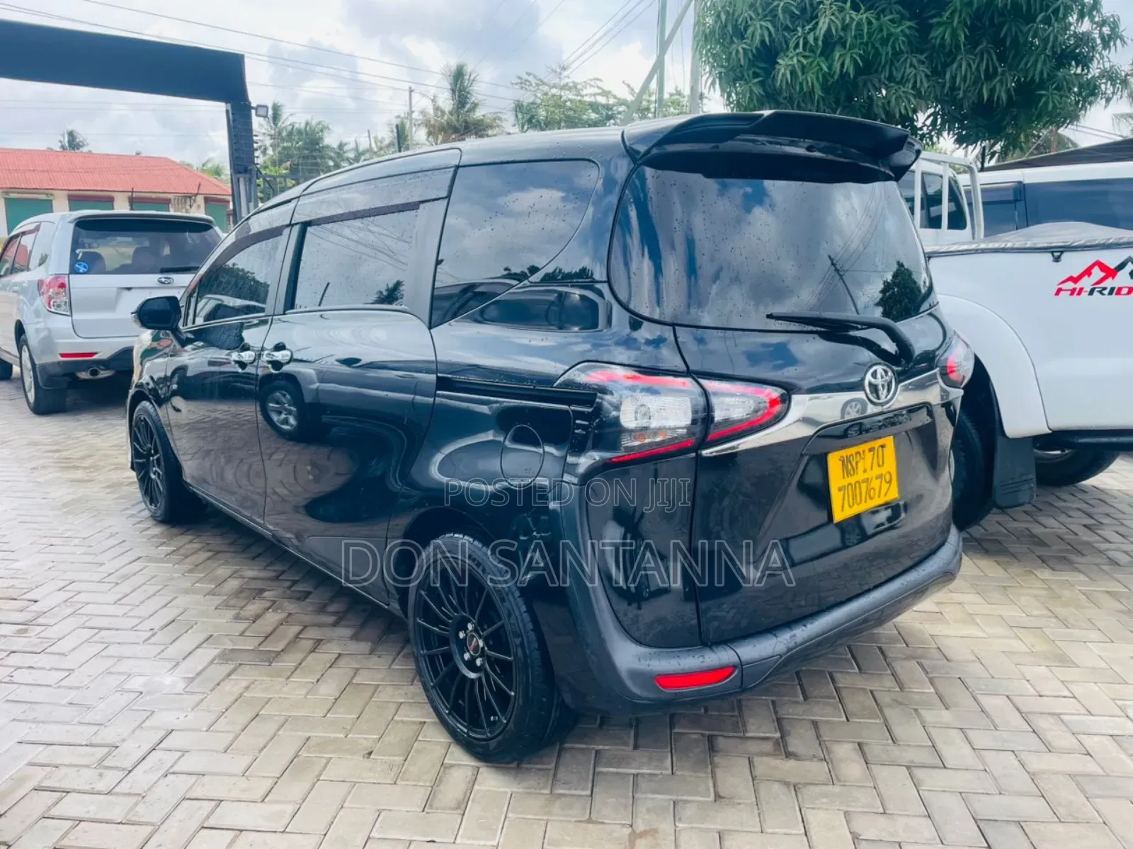 Toyota Sienta 2015 Black