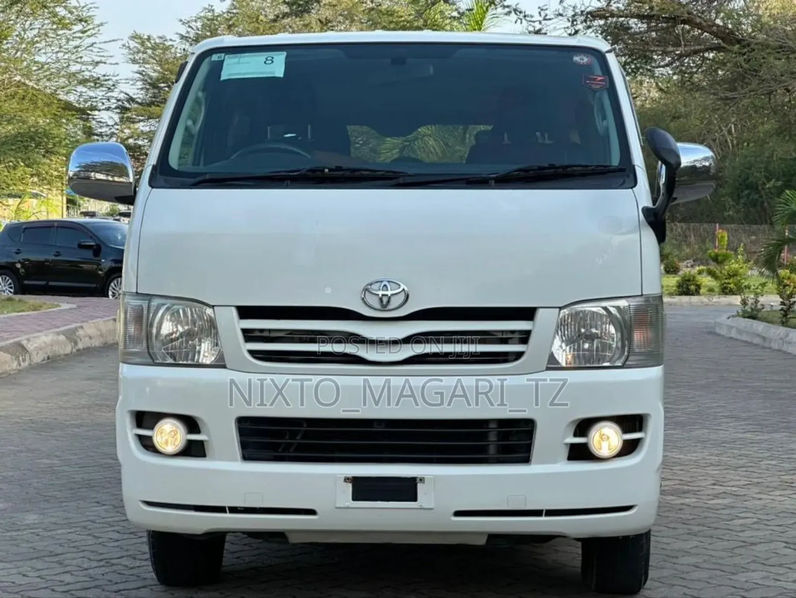Toyota HiAce 2006 White