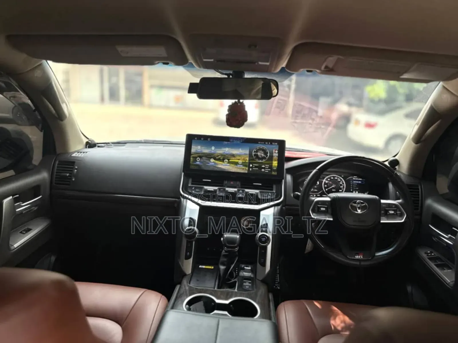 Toyota Land Cruiser 2016 White