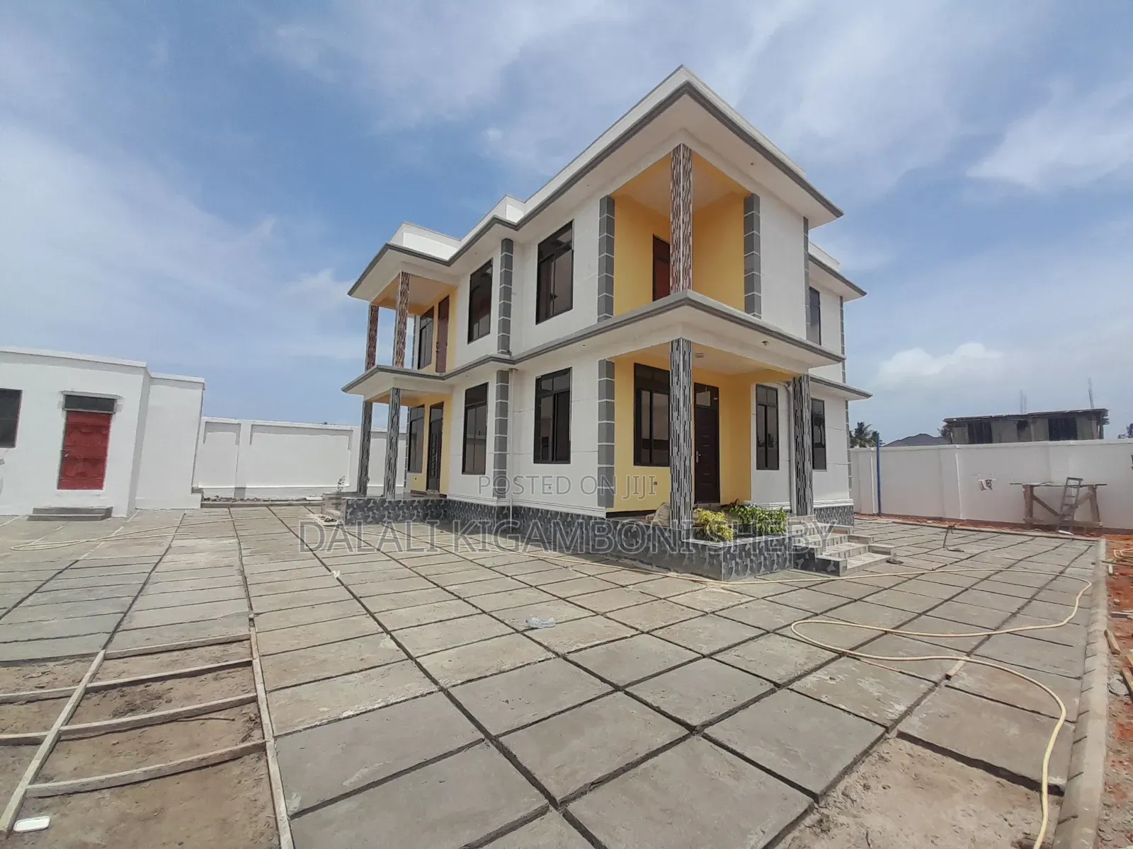 6bdrm House in Kigamboni Kisota for sale