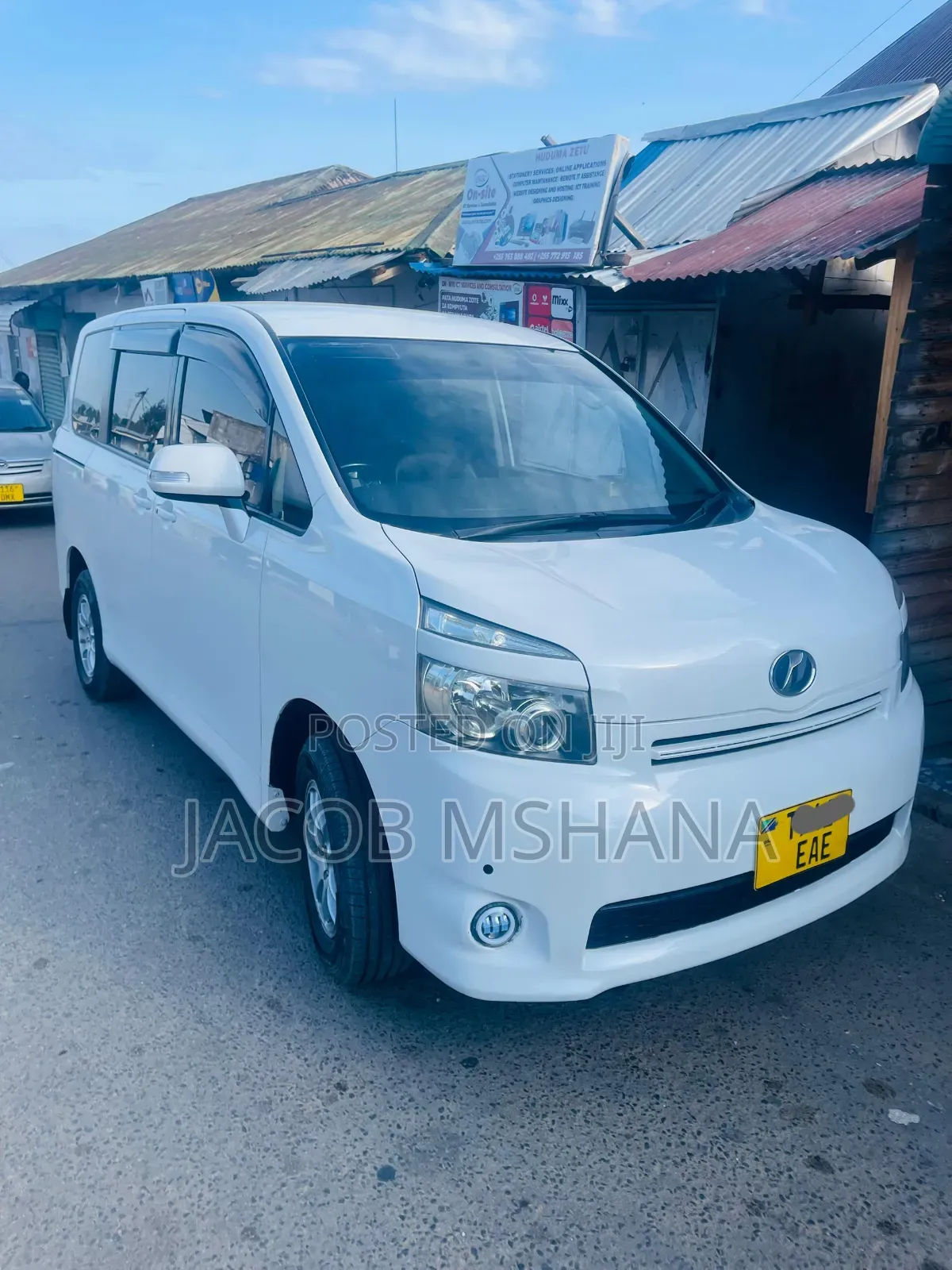 Toyota Noah 2008 White