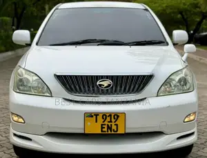 Toyota Harrier 2005 White