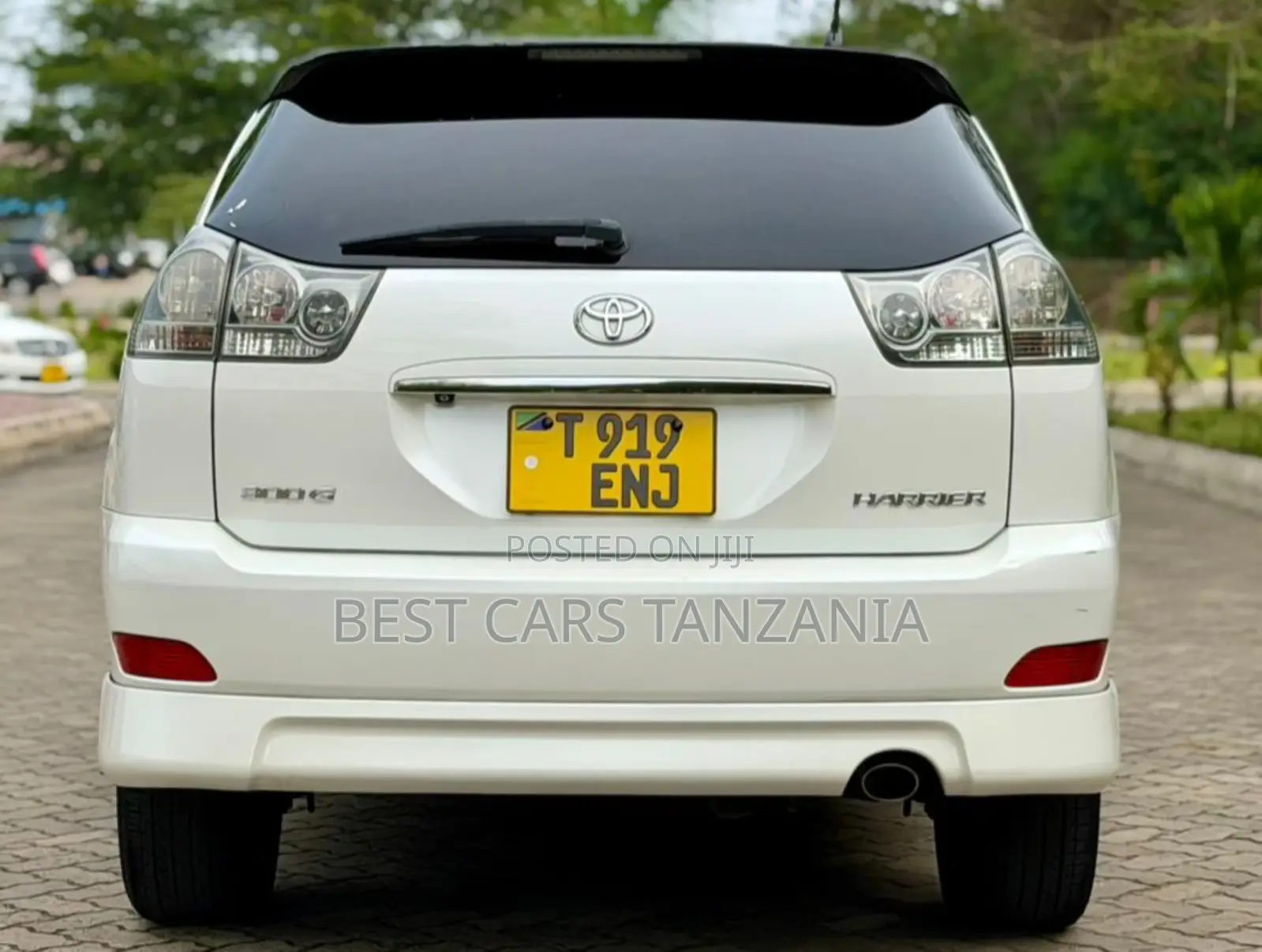 Toyota Harrier 2005 White