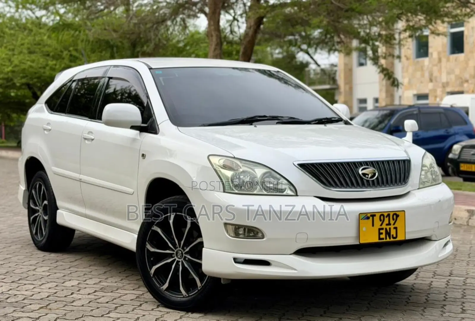 Toyota Harrier 2005 White