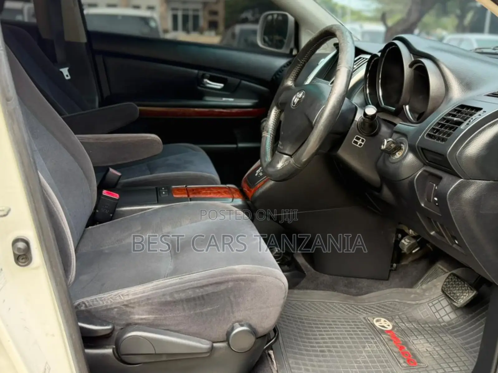 Toyota Harrier 2005 White