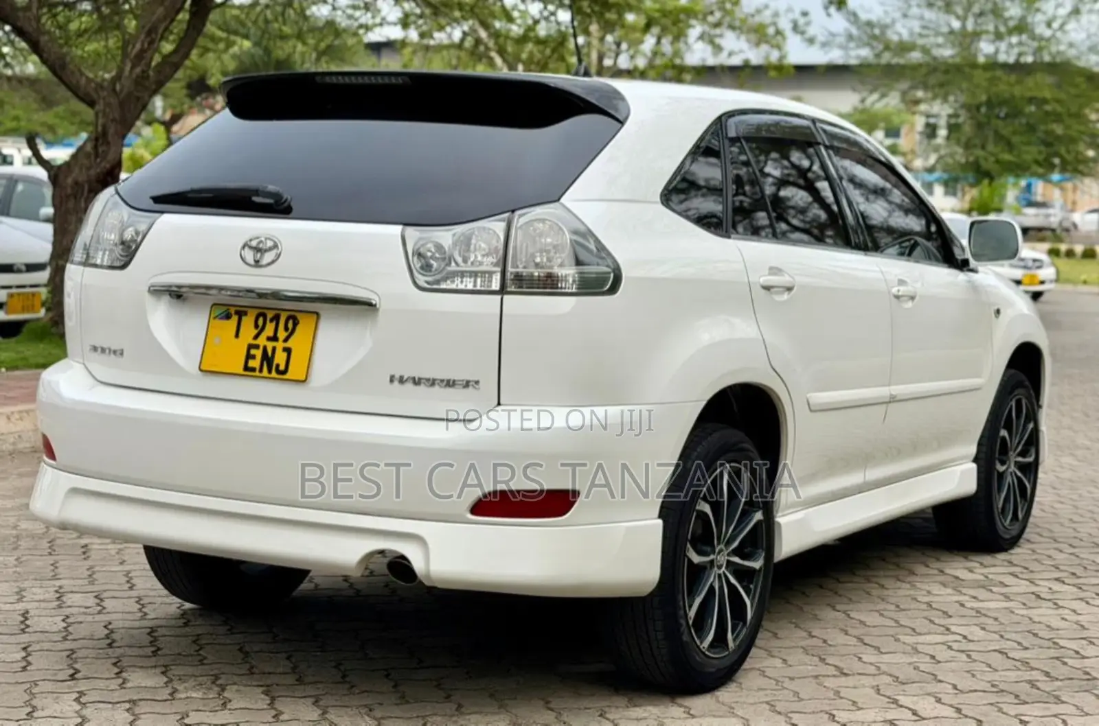Toyota Harrier 2005 White