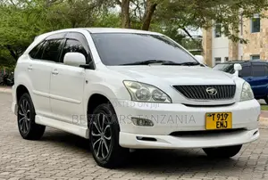 Toyota Harrier 2005 White