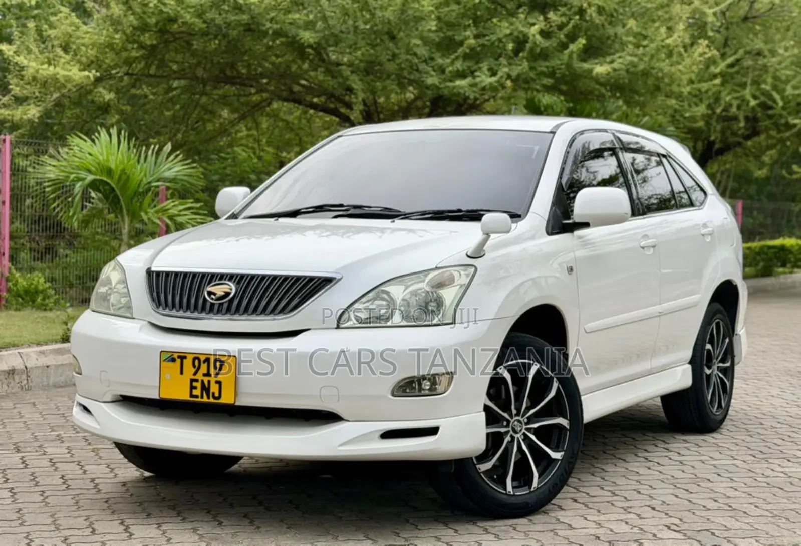 Toyota Harrier 2005 White