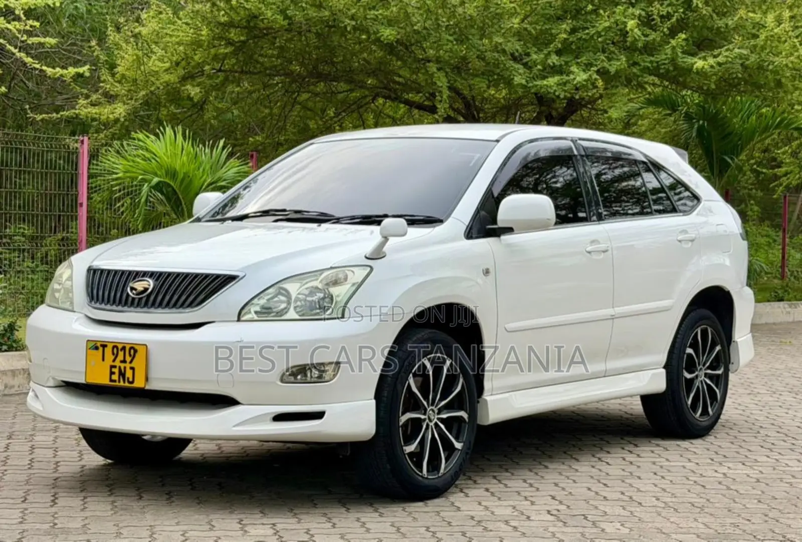Toyota Harrier 2005 White