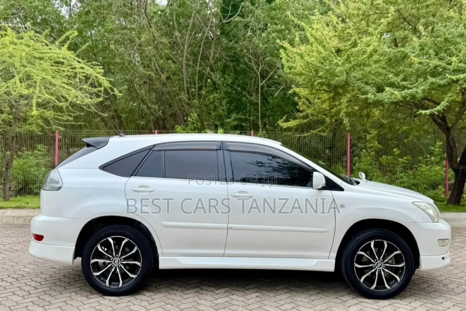 Toyota Harrier 2005 White