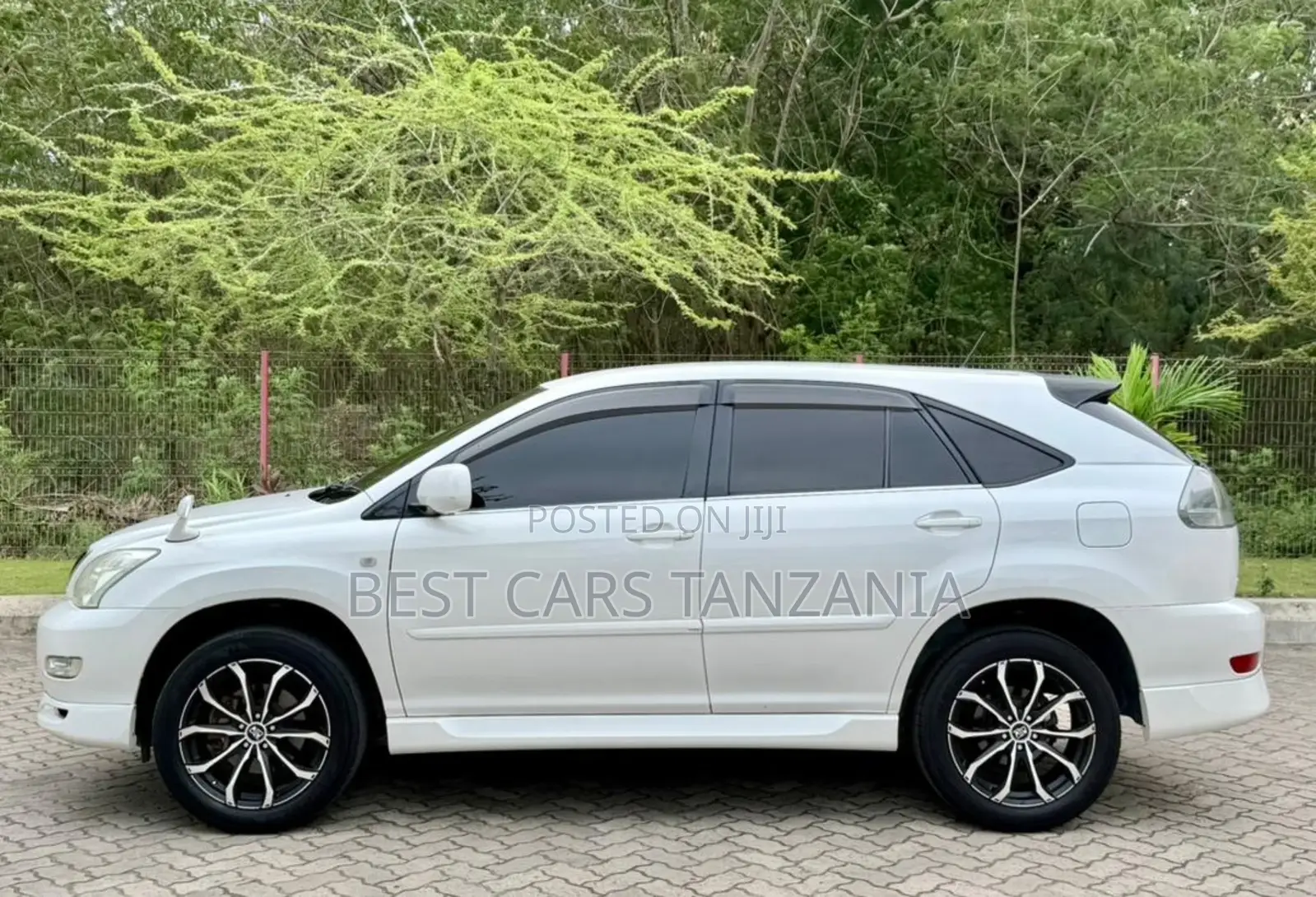 Toyota Harrier 2005 White
