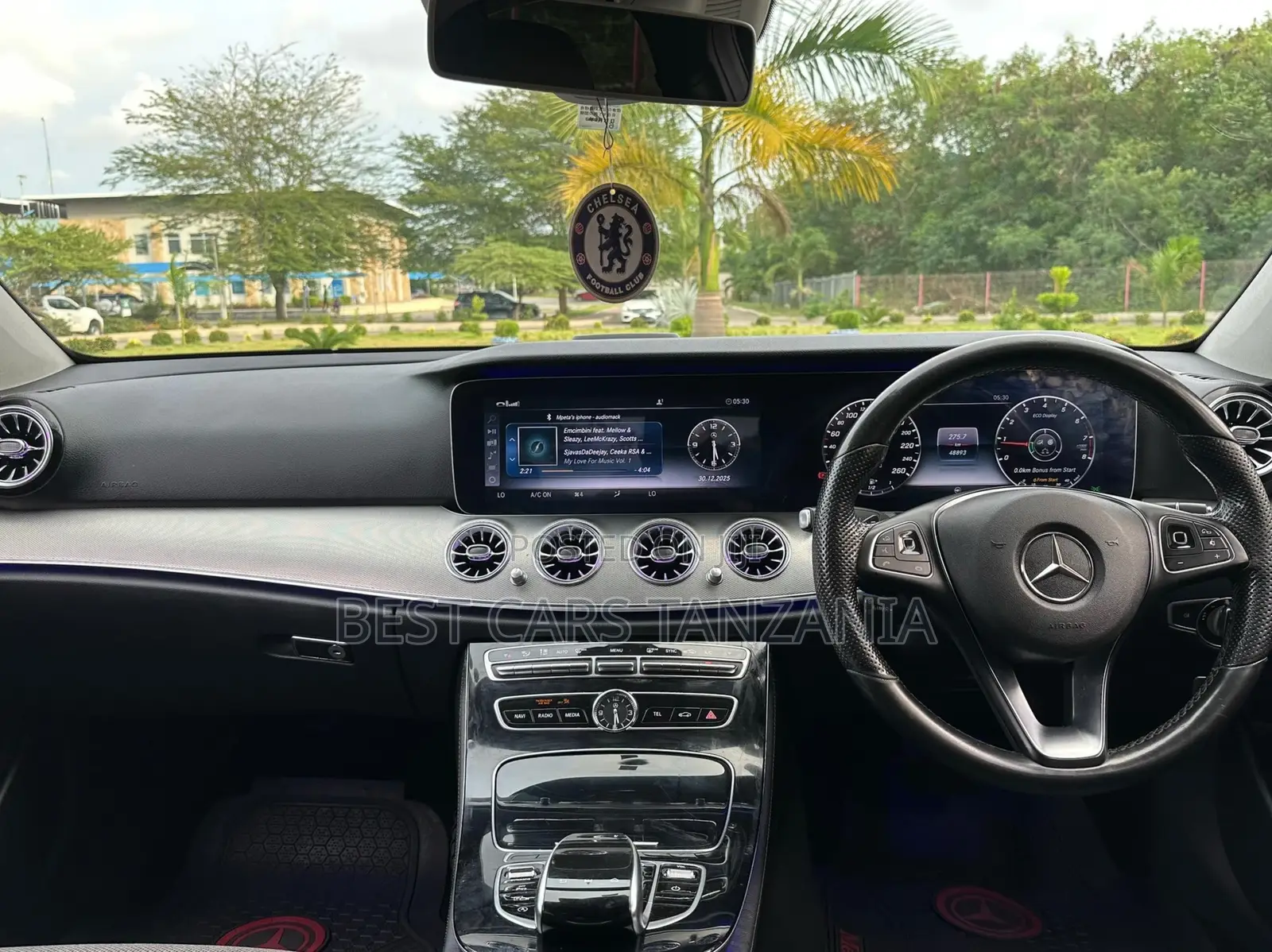 Mercedes-Benz E200 2017 Silver