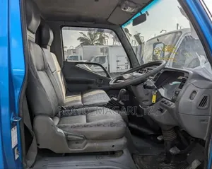 Mitsubishi Canter 1998 Blue
