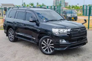 Toyota Land Cruiser 4.6 V8 AX 2016 Black