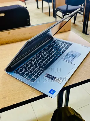 Laptop Lenovo IdeaPad 1 8GB Intel Celeron SSD 256GB