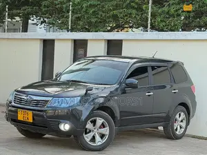 Subaru Forester 2010 Black