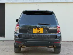 Subaru Forester 2010 Black