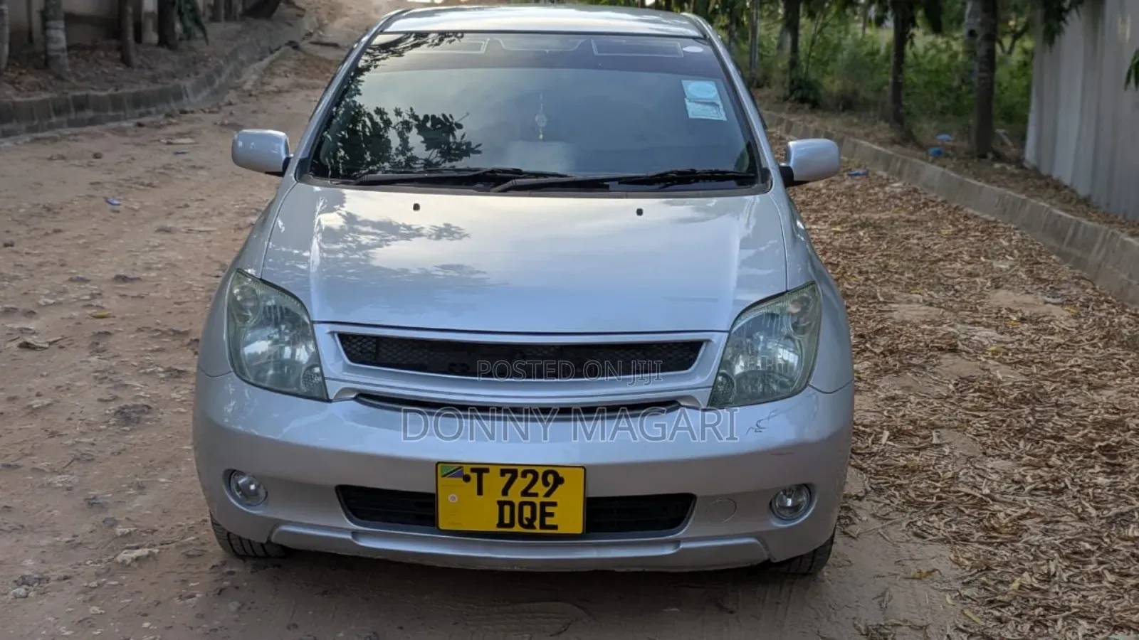 Toyota IST 2005 Silver