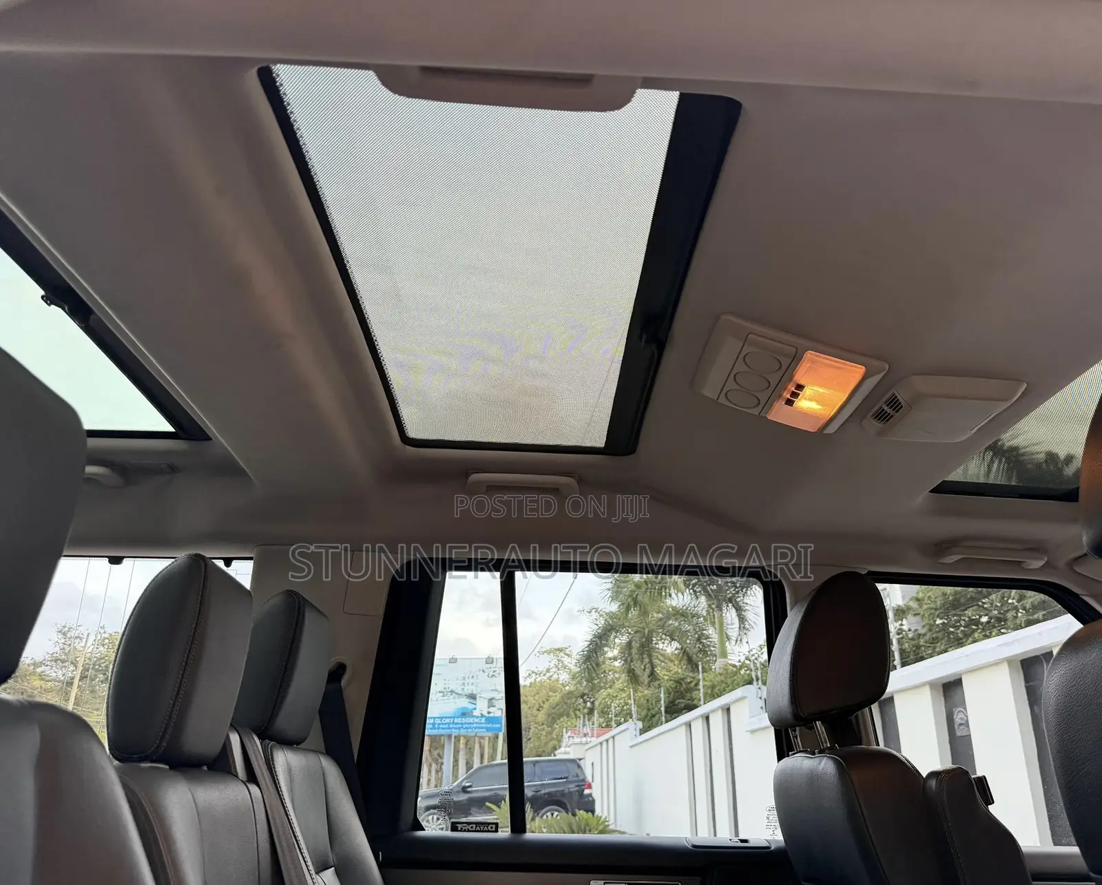 Land Rover Discovery 2014 White