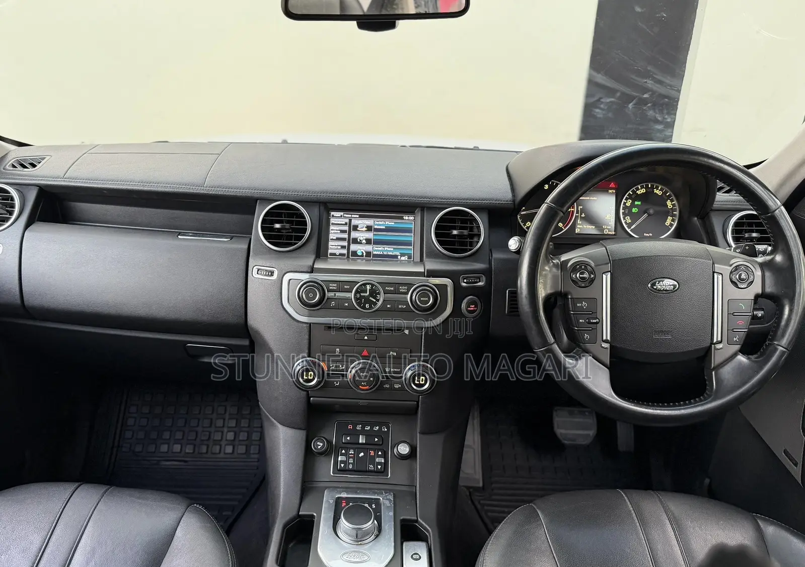 Land Rover Discovery 2014 White