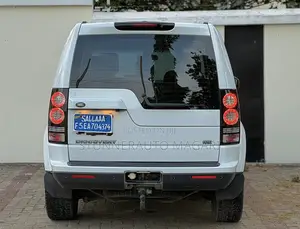 Land Rover Discovery 2014 White