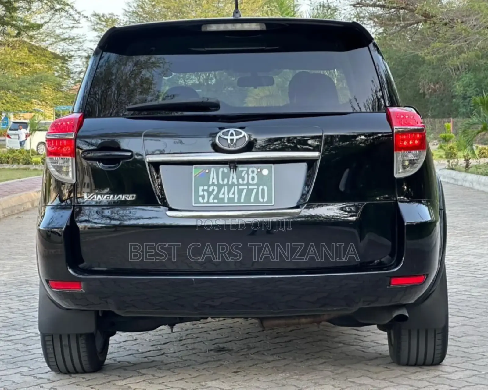 Toyota Vanguard 2012 Black