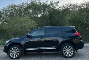 Toyota Vanguard 2012 Black