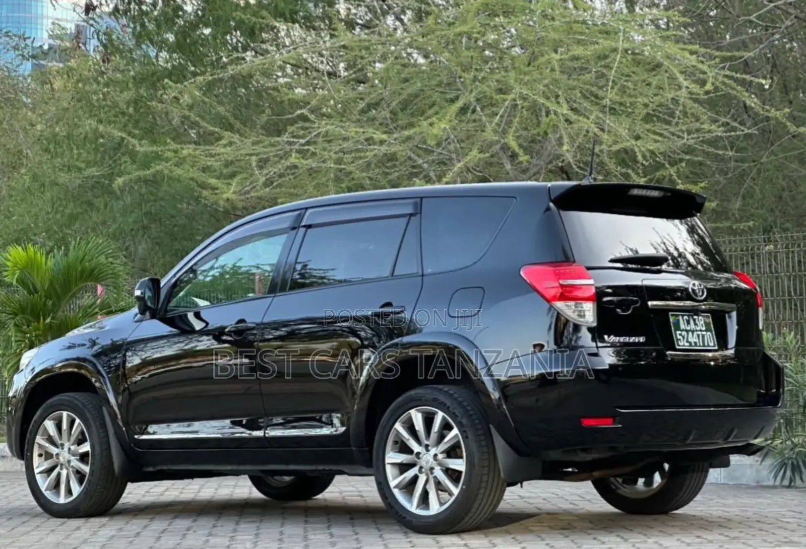 Toyota Vanguard 2012 Black