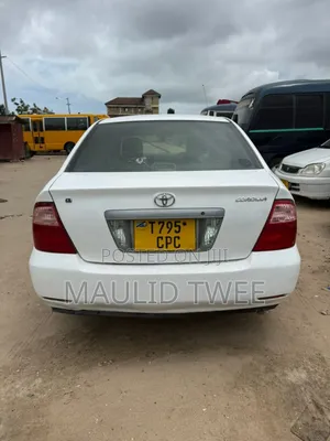 Toyota Corolla 2001 White