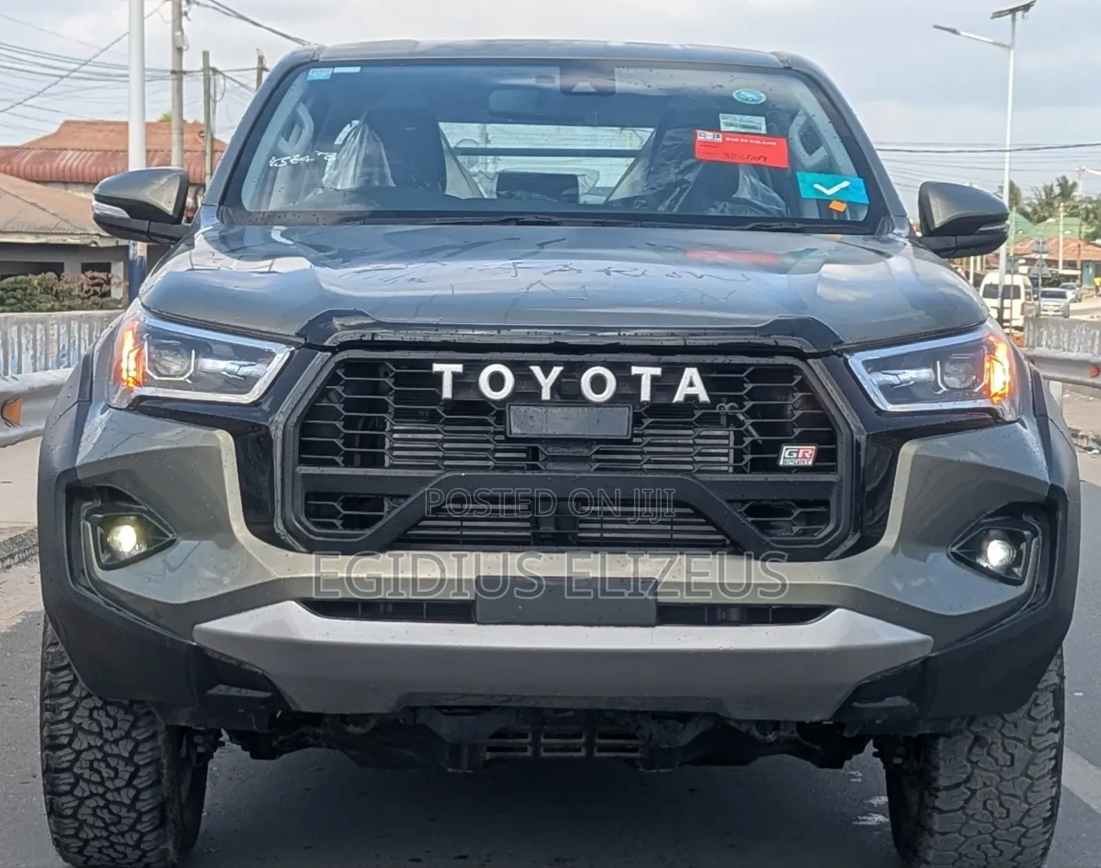 Toyota Hilux 2024 Gray