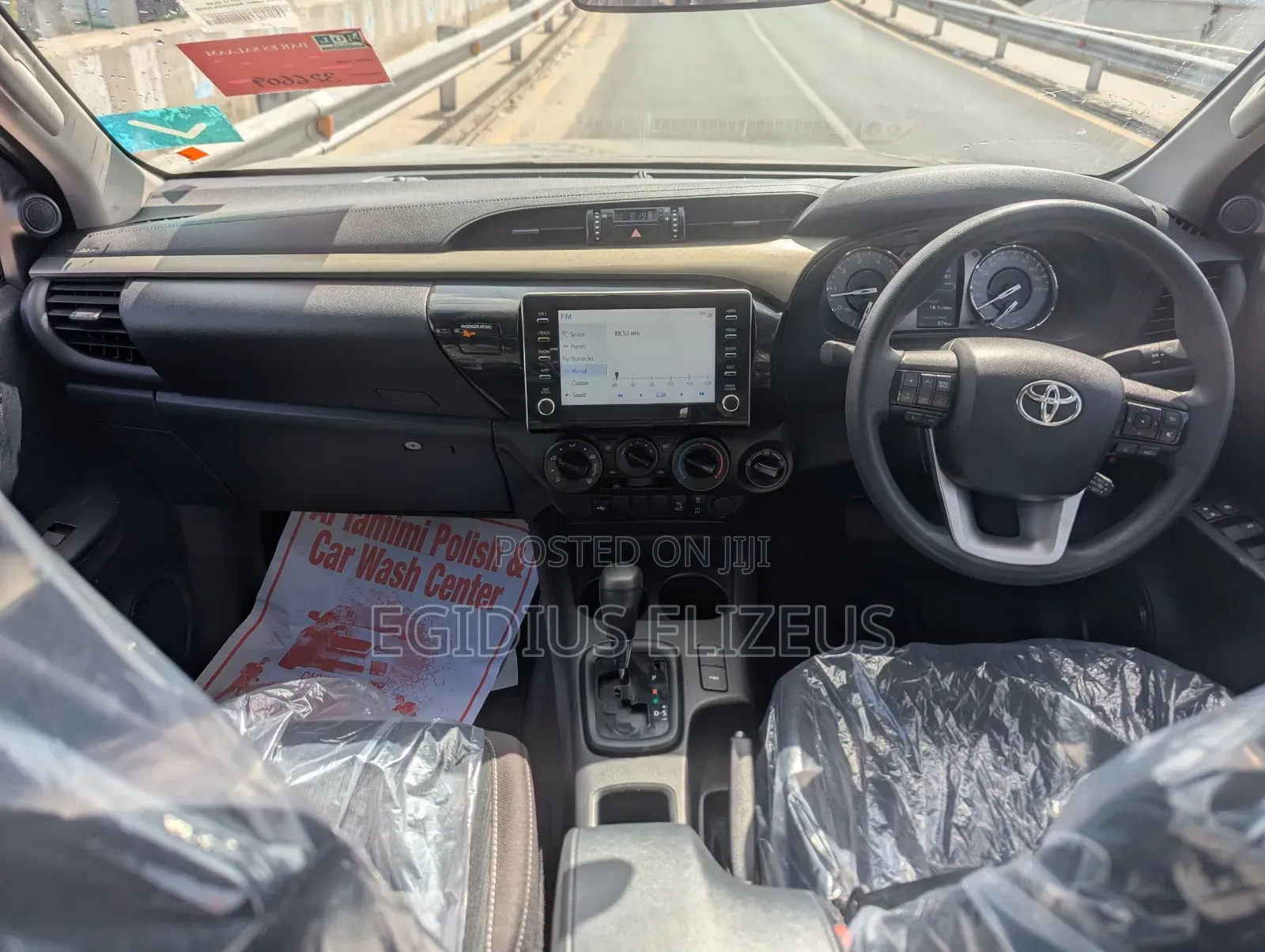 Toyota Hilux 2024 Gray