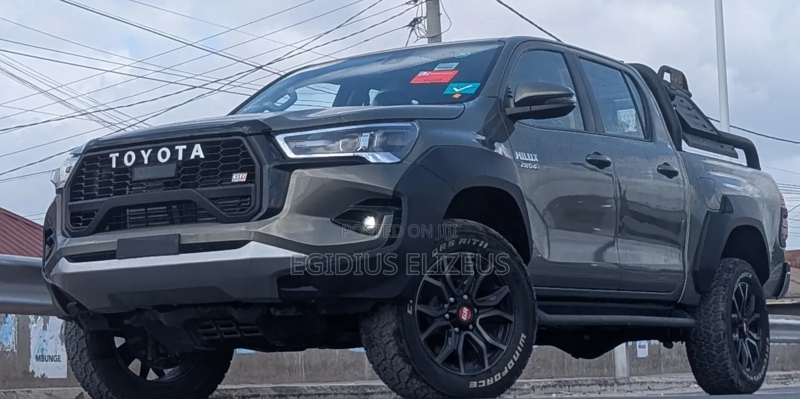 Toyota Hilux 2024 Gray