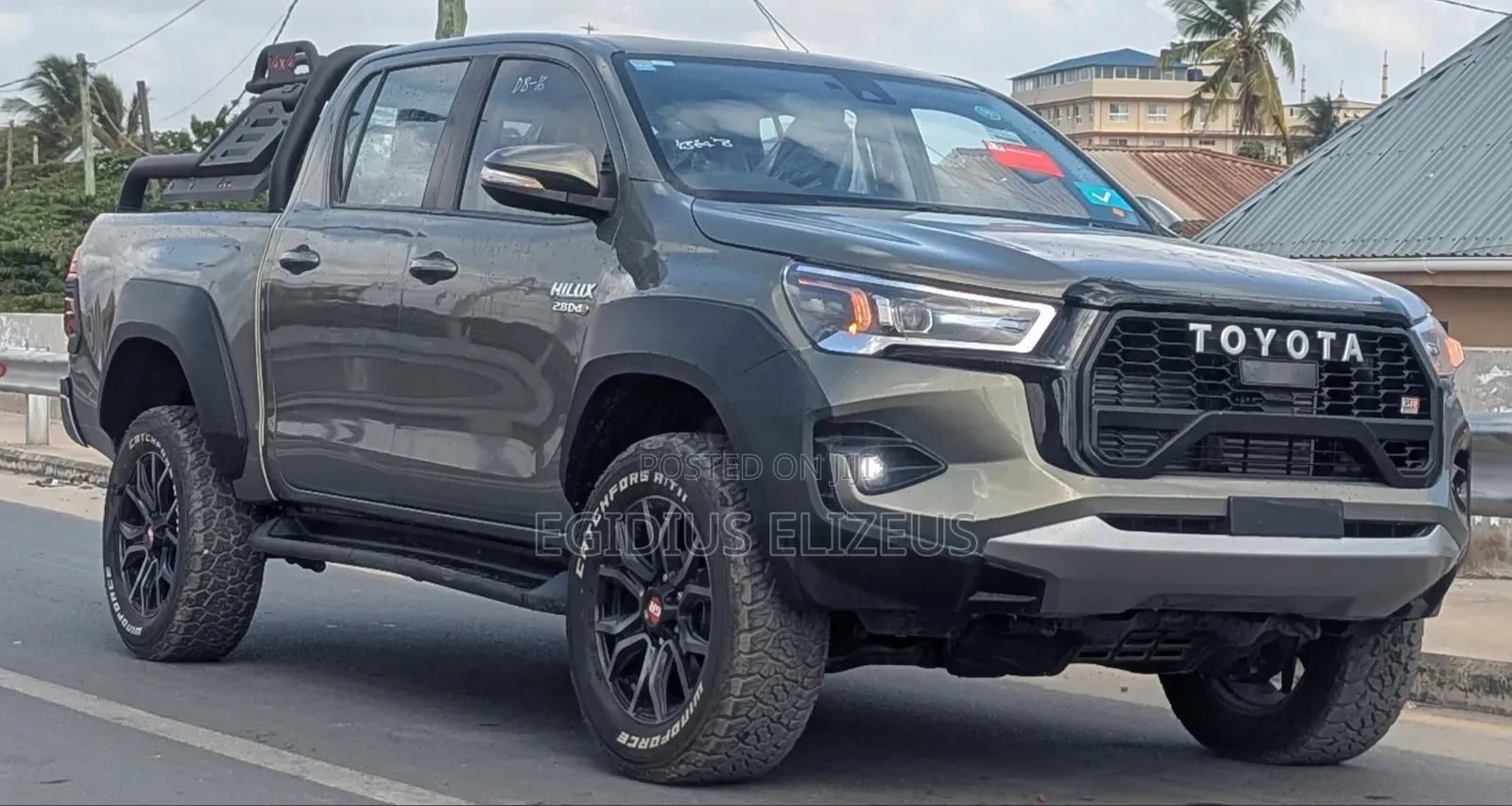 Toyota Hilux 2024 Gray
