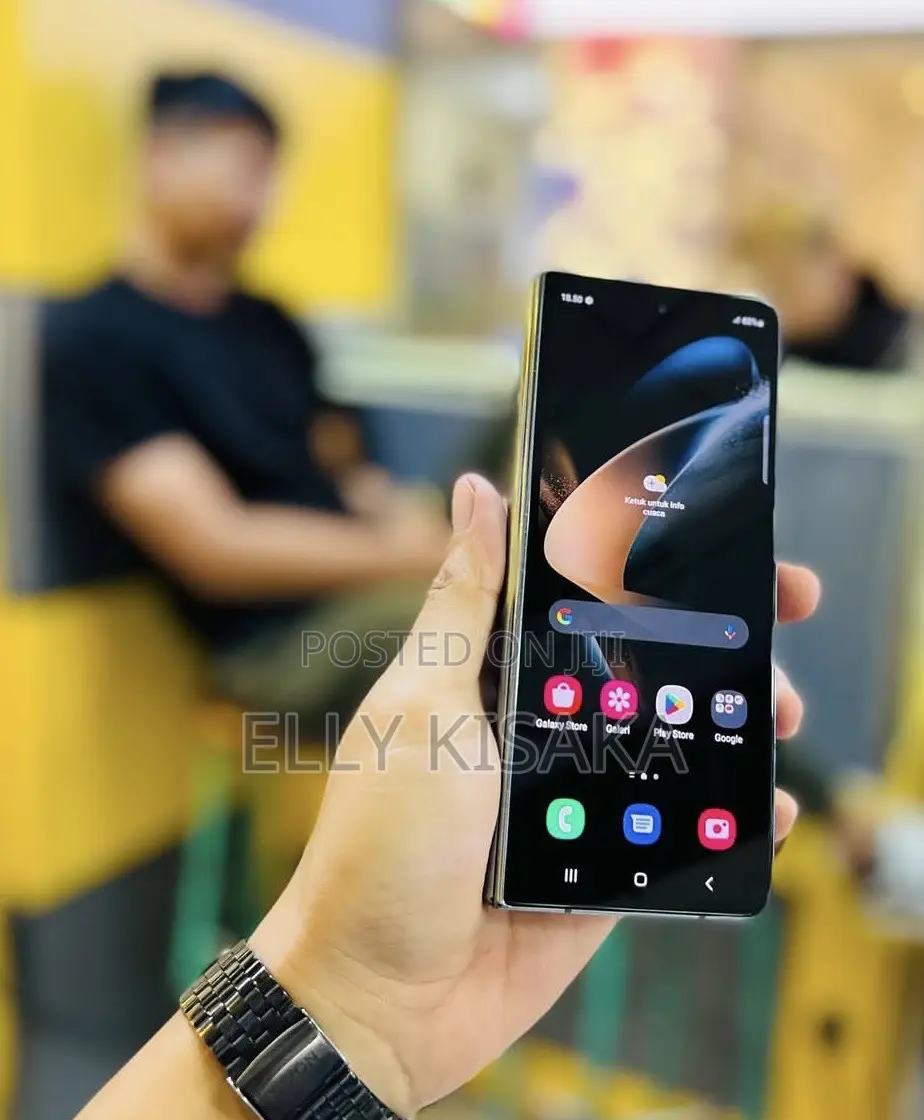 New Samsung Galaxy Z Fold4 256 GB Black