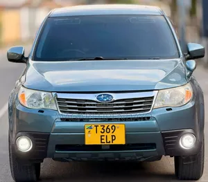 Subaru Forester 2010 Gray