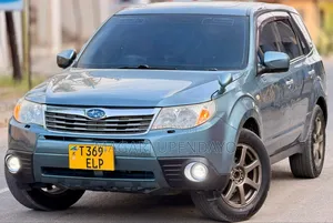 Subaru Forester 2010 Gray