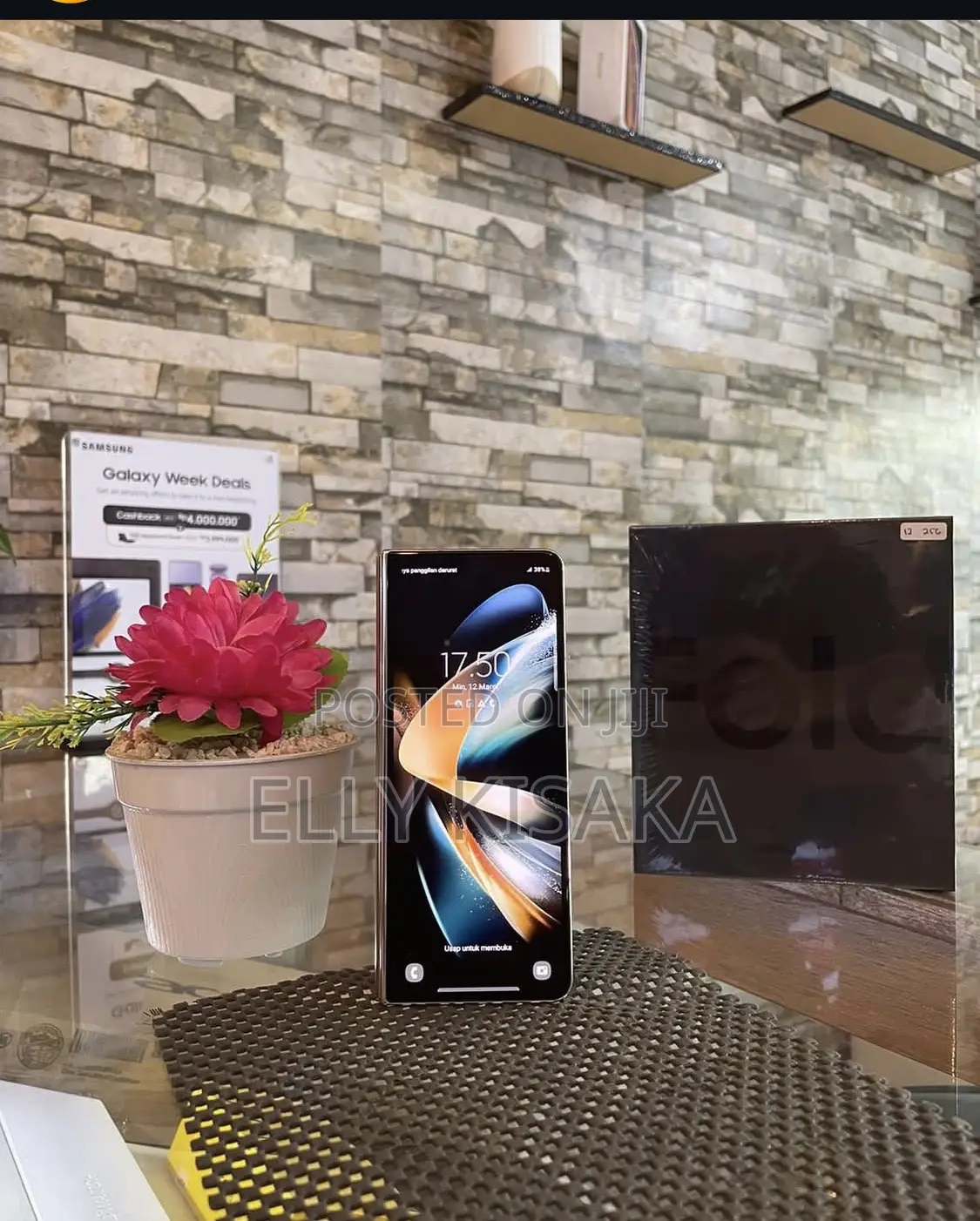 New Samsung Galaxy Z Fold4 256 GB Rose Gold