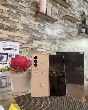 New Samsung Galaxy Z Fold4 256 GB Rose Gold