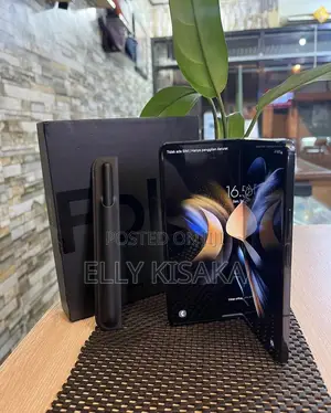 New Samsung Galaxy Z Fold4 256 GB Black
