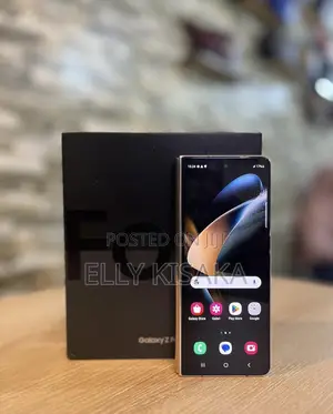 New Samsung Galaxy Z Fold4 256 GB Rose Gold