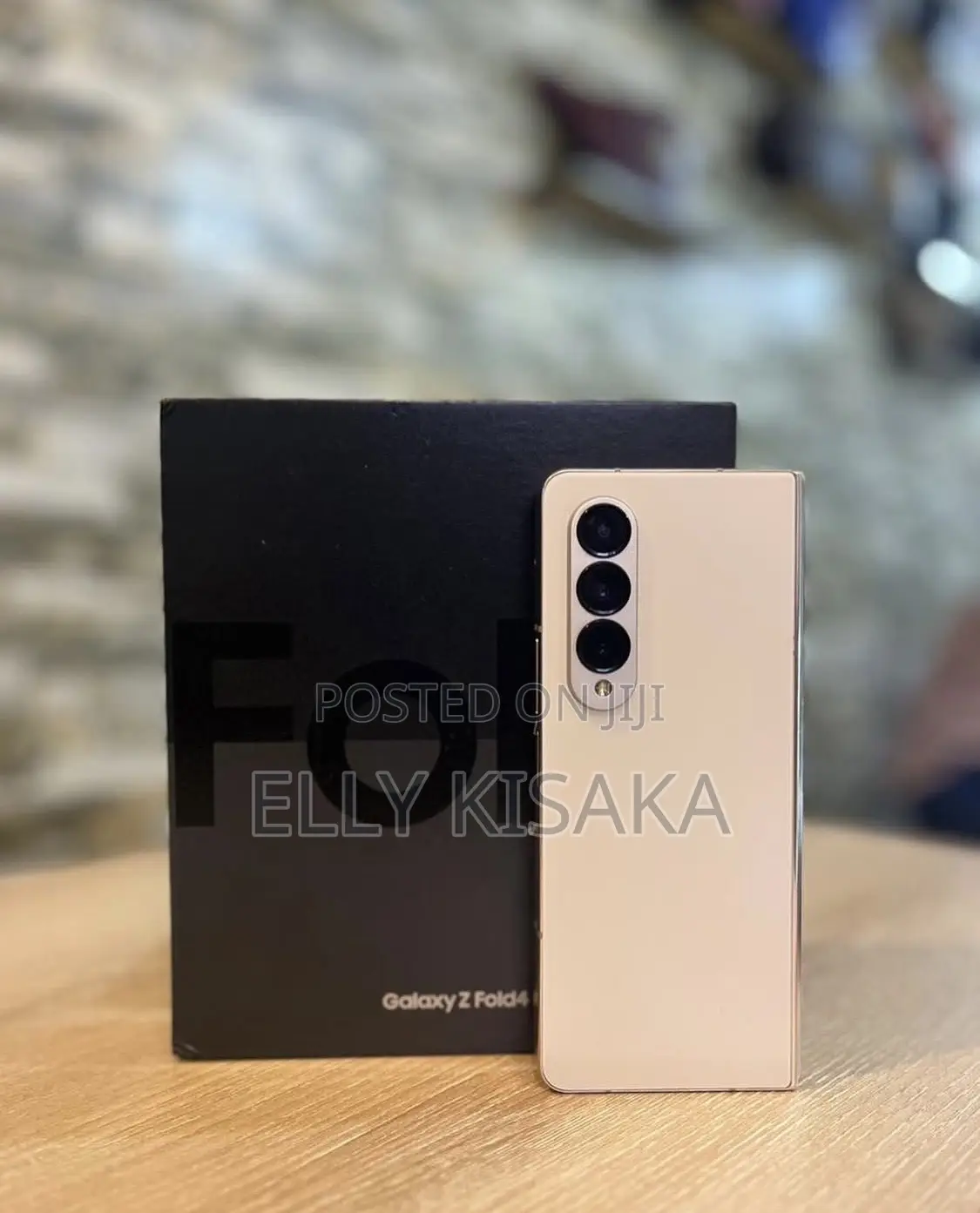 New Samsung Galaxy Z Fold4 256 GB Rose Gold