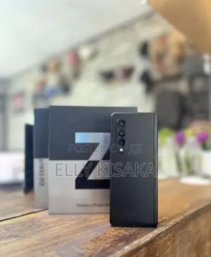 New Samsung Galaxy Z Fold 3 256 GB Black