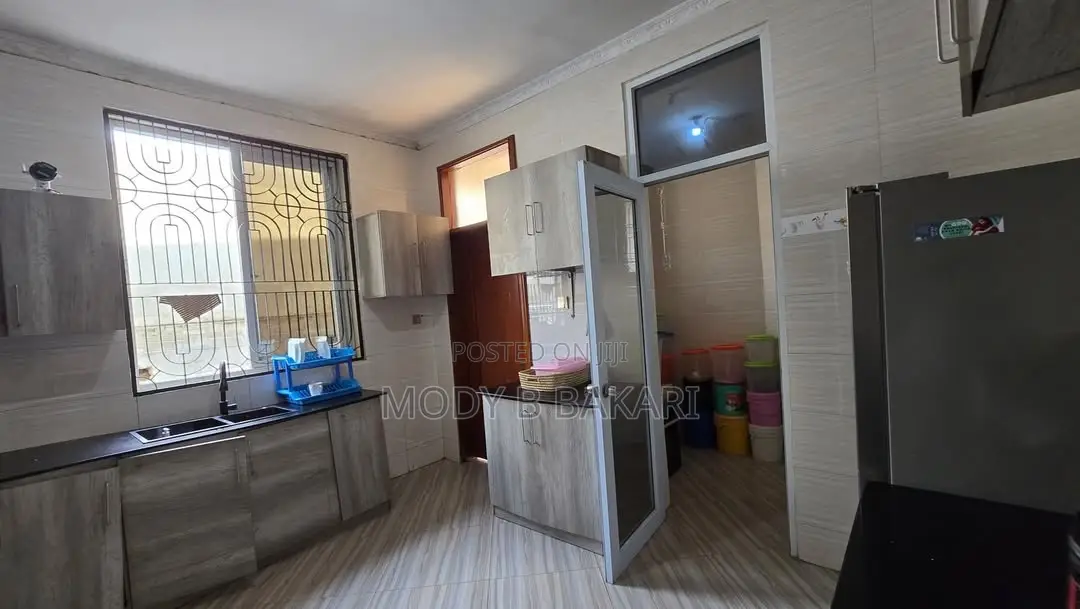 4bdrm House in Goba for sale
