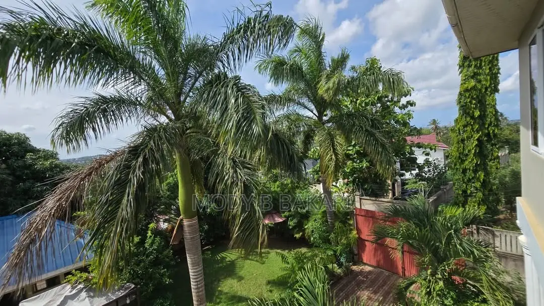 4bdrm House in Goba for sale