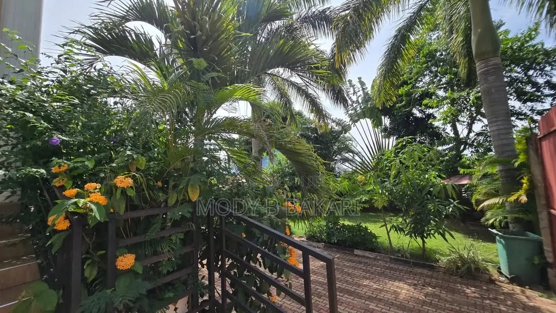 4bdrm House in Goba for sale