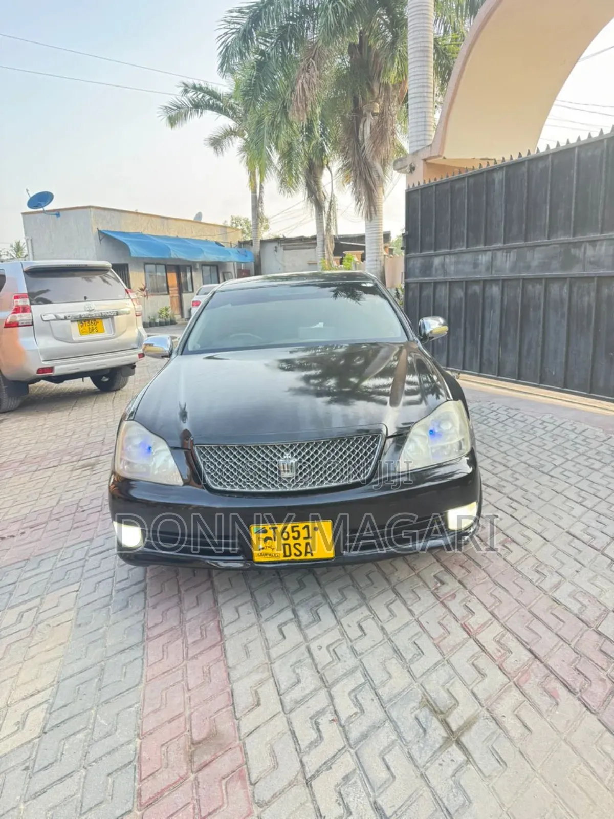 Toyota Crown 2004 Black